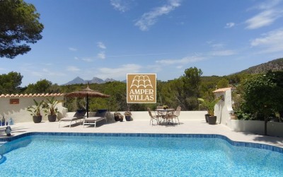 An exclusive property, offering privacy and surrounded by nature